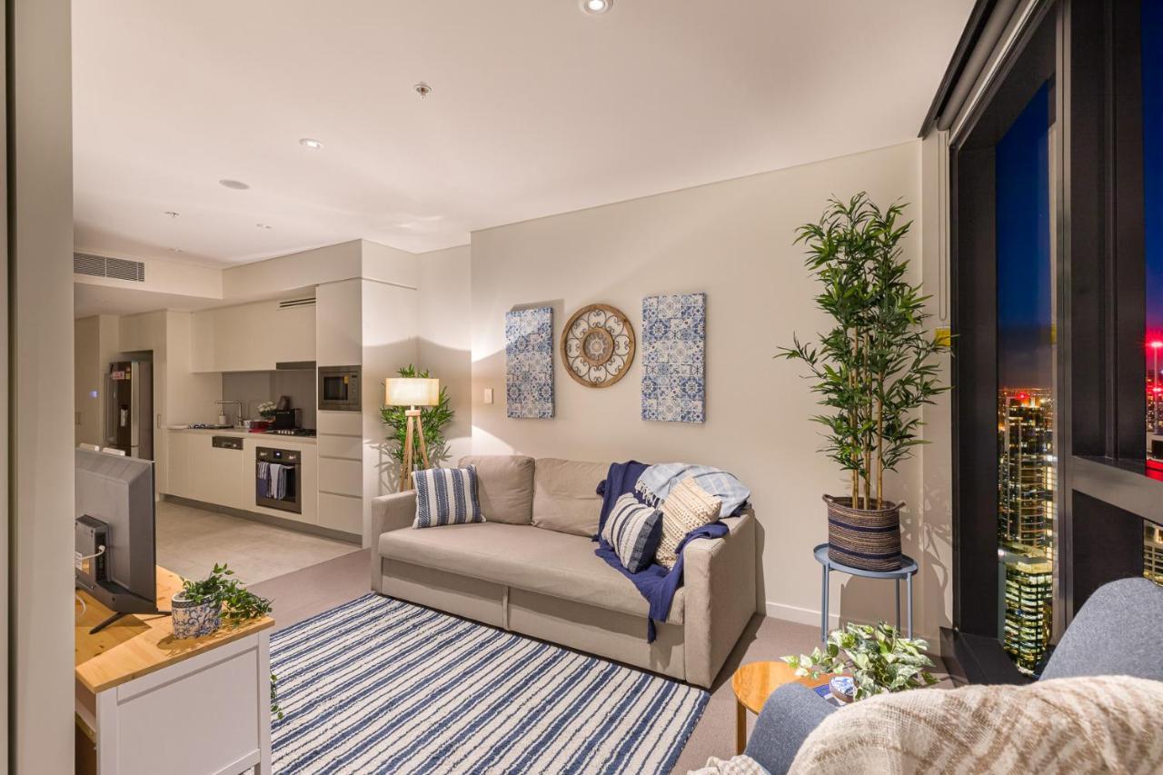 Hamptons Retreat On Level 77 Skytower Apartment Бризбейн Екстериор снимка