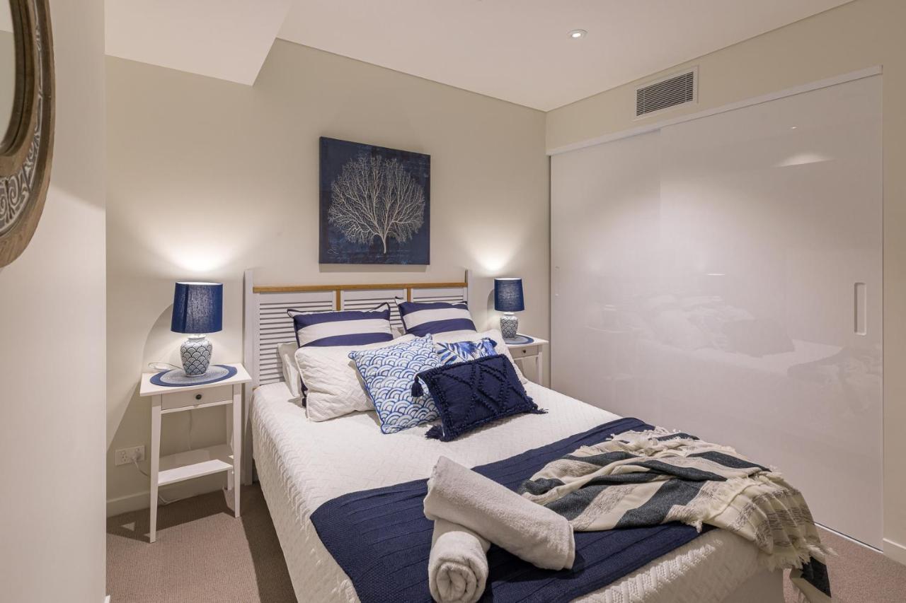 Hamptons Retreat On Level 77 Skytower Apartment Бризбейн Екстериор снимка