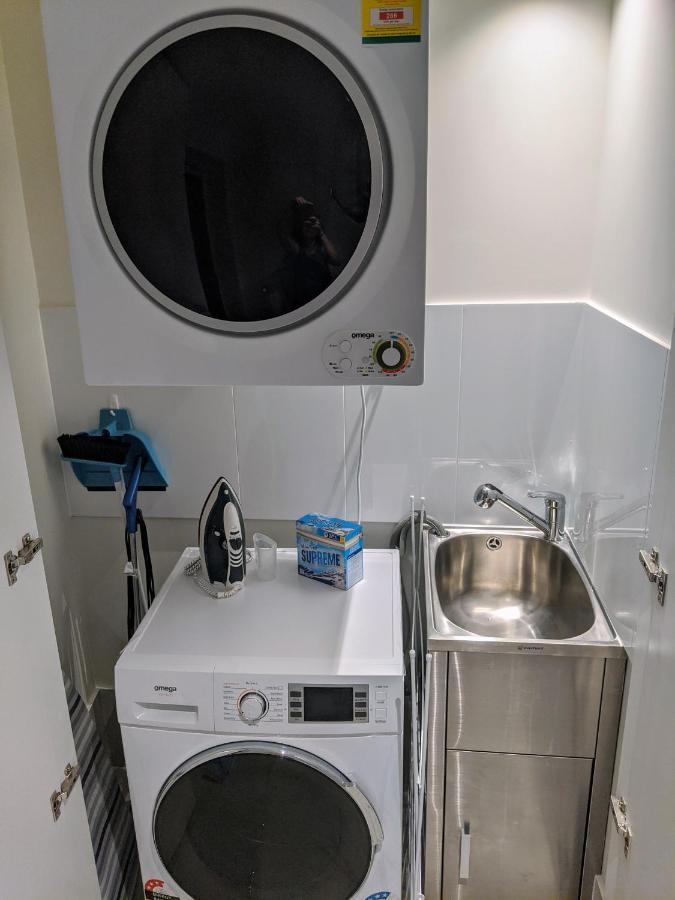 Hamptons Retreat On Level 77 Skytower Apartment Бризбейн Екстериор снимка